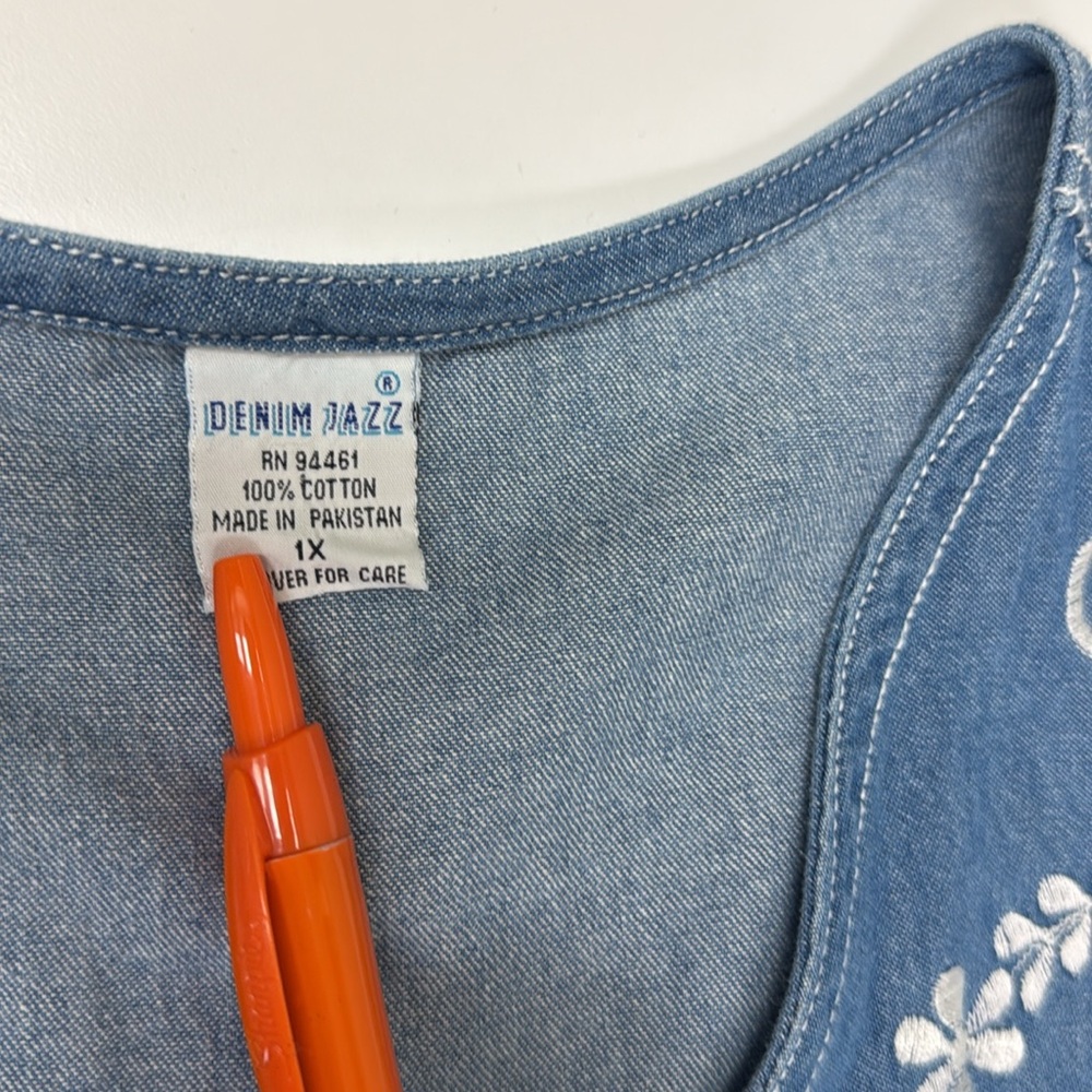 Denim Jazz Vintage Embroidered Button Front Denim Midi Dress | size 1X | EUC - Picture 2 of 10
